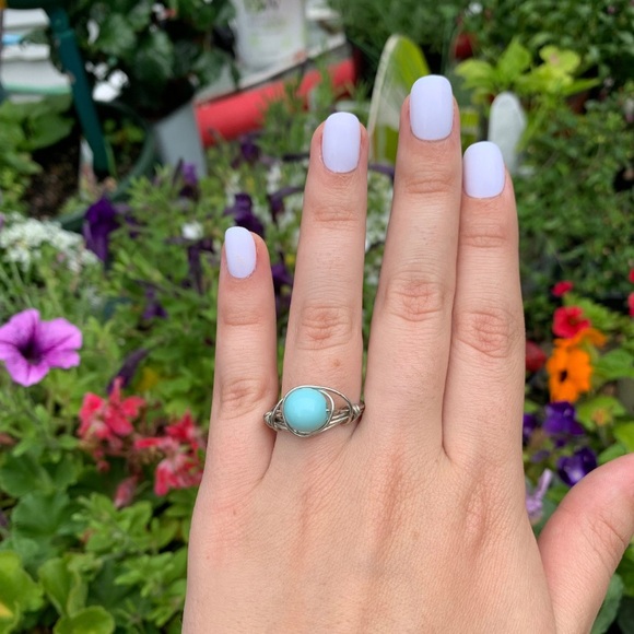 NWOT Aqua bead silver wire ring. - Picture 1 of 5